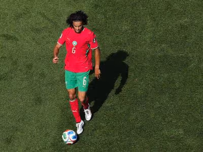 Promessa marroquina assina com gigante inglês por valor milionário; veja detalhes