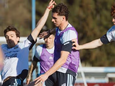 Grave lesão no joelho deixa atacante da Argentina fora da Copa do Mundo