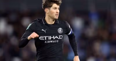 Zagueiro do Manchester City revela que cogitou se aposentar por causa de lesões