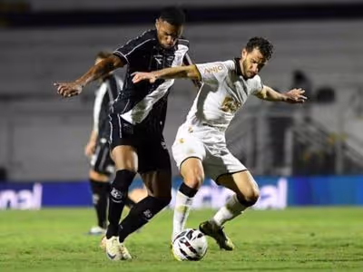 Com gol nos acréscimos, Criciúma bate Ponte Preta e vira líder da Série B