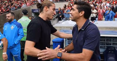 Abel Ferreira e Filipe Luís entre os melhores treinadores do ano