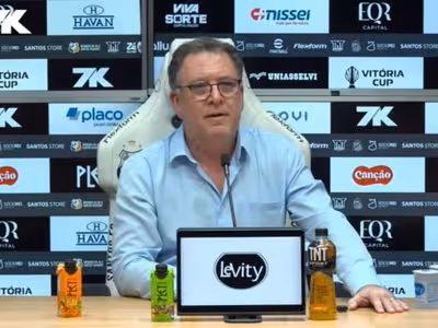 Santos atrasa salários e acumula pendências financeiras com o elenco