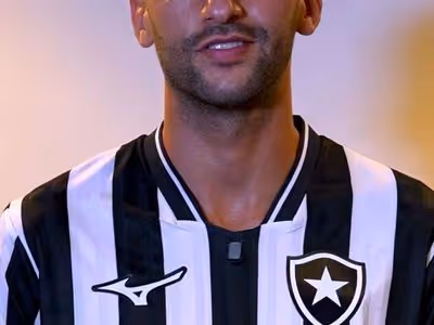 Botafogo oficializa contratação de Ziyech, ex-Chelsea e Ajax