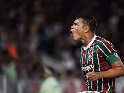 Fluminense abre contatos e estuda viabilidade para repatriar Thiago Silva