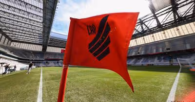 Athletico anuncia lateral para 2026