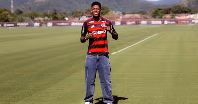 Vitão se emociona no Flamengo e afirma:
