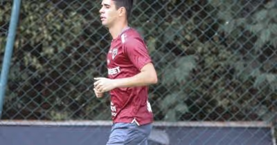 Oscar passa por novos exames e não se lembra de ter desmaiado