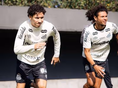 Santos faz treino físico no CT, e dupla volta a trabalhar no campo