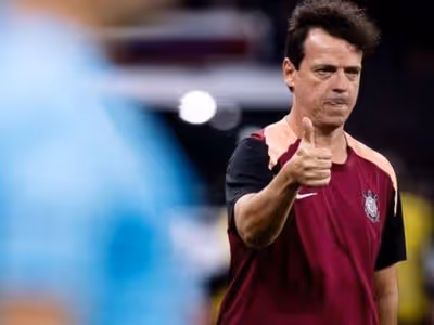 Diniz enaltece postura do Corinthians após derrota por 2 a 0 e crê em reviravolta em Itaquera