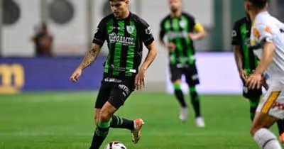Vasco acerta pré-contrato com lateral-esquerdo Paulinho, do América Mineiro