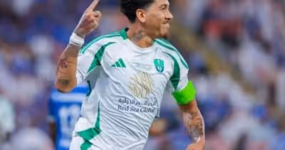 Na mira de brasileiros, Firmino acerta saída do Al-Ahly e define futuro