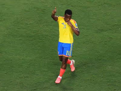 Jhon Arias decide, e jornal europeu destaca atuação em vitória da Colômbia na Copa