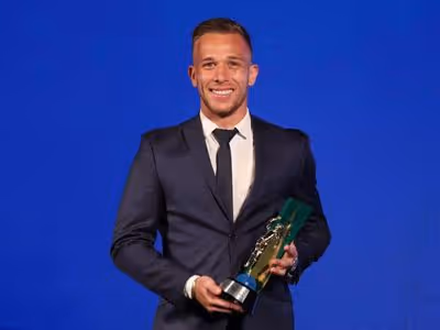 Rescisão com a Juventus: Corinthians e Fluminense aguardam decisão de Arthur Melo