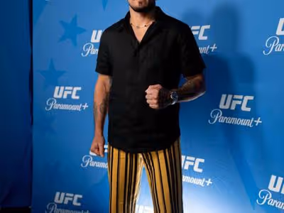 Alex Poatan comenta 'trash talk' de Hokit em coletiva do UFC Casa Branca: