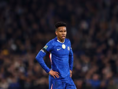 Chelsea resiste e dificulta tratamento de Estêvão no Brasil antes da Copa; entenda