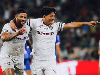 Com gols de Hulk e Cano, Fluminense vence o Bahia em amistoso no Maracanã