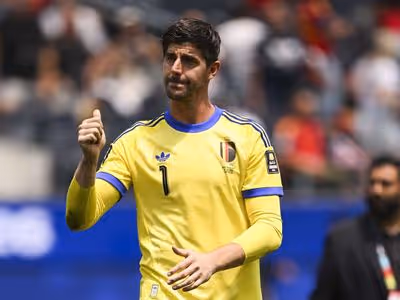 Courtois passa por exames, descarta lesão grave e tranquiliza o Real Madrid