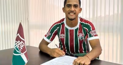 Fluminense anuncia renovação com lateral-esquerdo da base