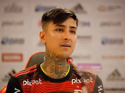 Diretor do Monaco se posiciona sobre suposto interesse em Pulgar, do Flamengo