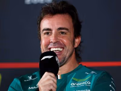 F1: Alonso mantém futuro em aberto e admite possibilidade de outro papel na Aston Martin