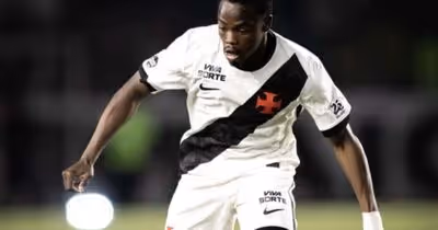 Grande atuação pelo Vasco faz Andrés ganhar destaque em dribles no Brasileirão
