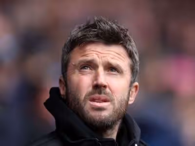Manchester United encaminha acordo para efetivar Carrick no comando