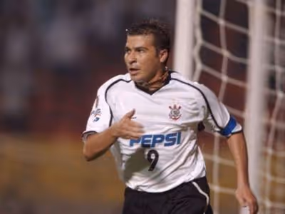 Corinthians volta a enfrentar o Rosario Central na Libertadores após 26 anos