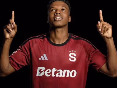 E o John Mercado? Diferença financeira trava acerto com Vasco