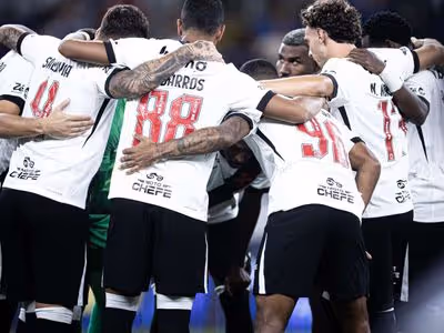 Vasco sai na frente, mas vê rival crescer e escapar com a vitória em São Januário