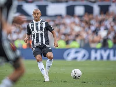 Lateral campeão pelo Atlético-MG e Fluminense anuncia aposentadoria
