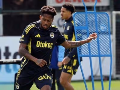 Atlético acerta com Fred e aguarda liberação do Fenerbahçe