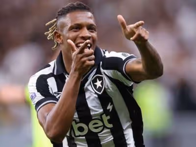 Comentarista revela proposta do Palmeiras para contratar Danilo, do Botafogo