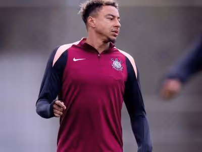 Lingard vira desfalque de última hora no Corinthians