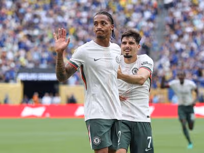 Familiares e amigos de João Pedro se frustram com ausência do atacante na Copa; veja vídeo