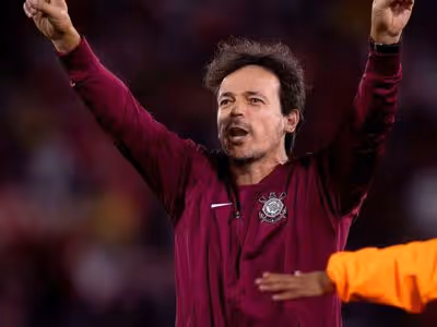 Fernando Diniz bate recorde histórico na Copa Libertadores