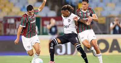 Jornalista atualiza a situação de Danilo após lesão no clássico