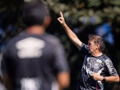 Cuca dá chance a jovens e tem desfalques no Santos na semana da volta do Brasileirão
