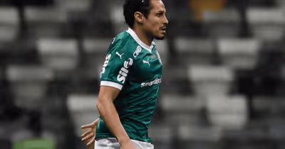Palmeiras aguarda proposta oficial para definir futuro de Raphael Veiga