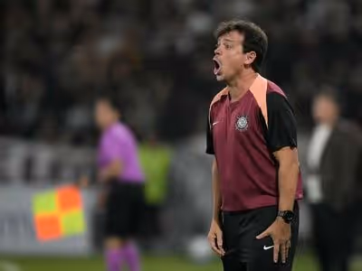 Diniz abre o jogo sobre possíveis saídas no meio da temporada; veja