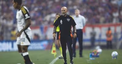 Sampaoli cita falta de eficiência como principal razão para derrota do Atlético:
