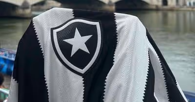 Rival do Botafogo no Brasileirão manda recado ao Glorioso após vitória do PSG
