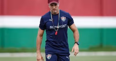 Fluminense mantém busca por zagueiro e centroavante