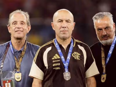 Jardim projeta busca do Flamengo por reforços durante a Copa: