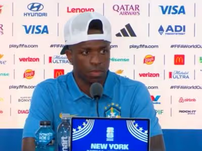 Vini Jr. comemora atuação, mas fala em pressão na Seleção Brasileira