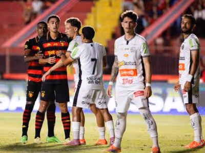 Na Ilha do Retiro, Athletic surpreende Sport e vai à quinta fase da Copa do Brasil