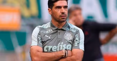 Abel Ferreira prepara mudança na defesa do Palmeiras para enfrentar o Botafogo