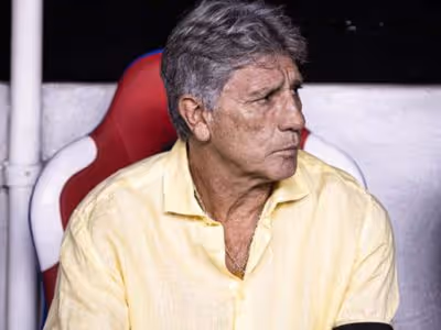 Vasco chega na pausa para a Copa dentro do Z4 e com insatisfação de Renato por reforços