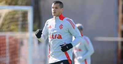 Estrutura e ambiente agradam a Alan Benítez após primeiro dia no Inter