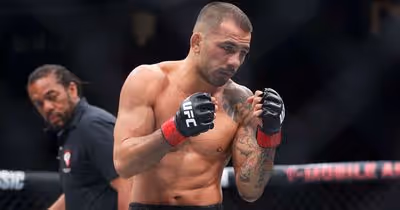 Alexandre Pantoja faz pedido após ser confirmado no UFC 323