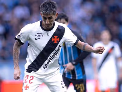 Lescano fala sobre sorte no Vasco e deixa